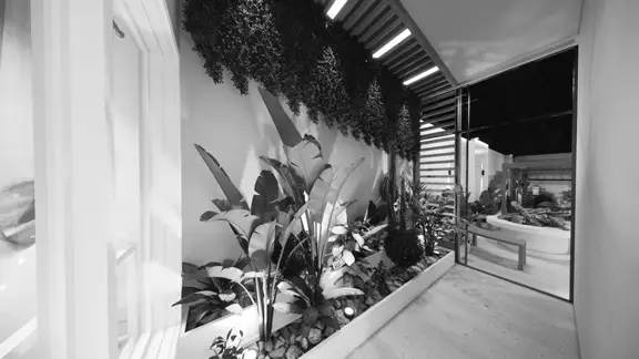 حیاط خصوصی